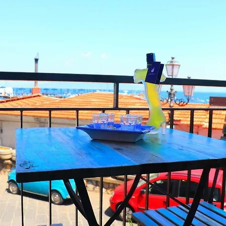 Estate4home - La Grotta Azzurra 度假居